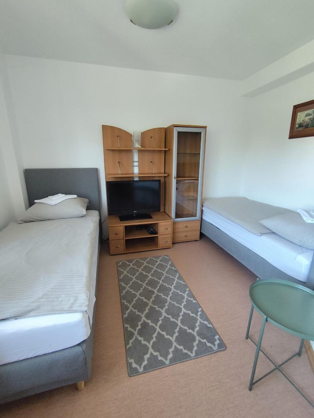 Gosciniec Tombor Hotel apartamentowy *